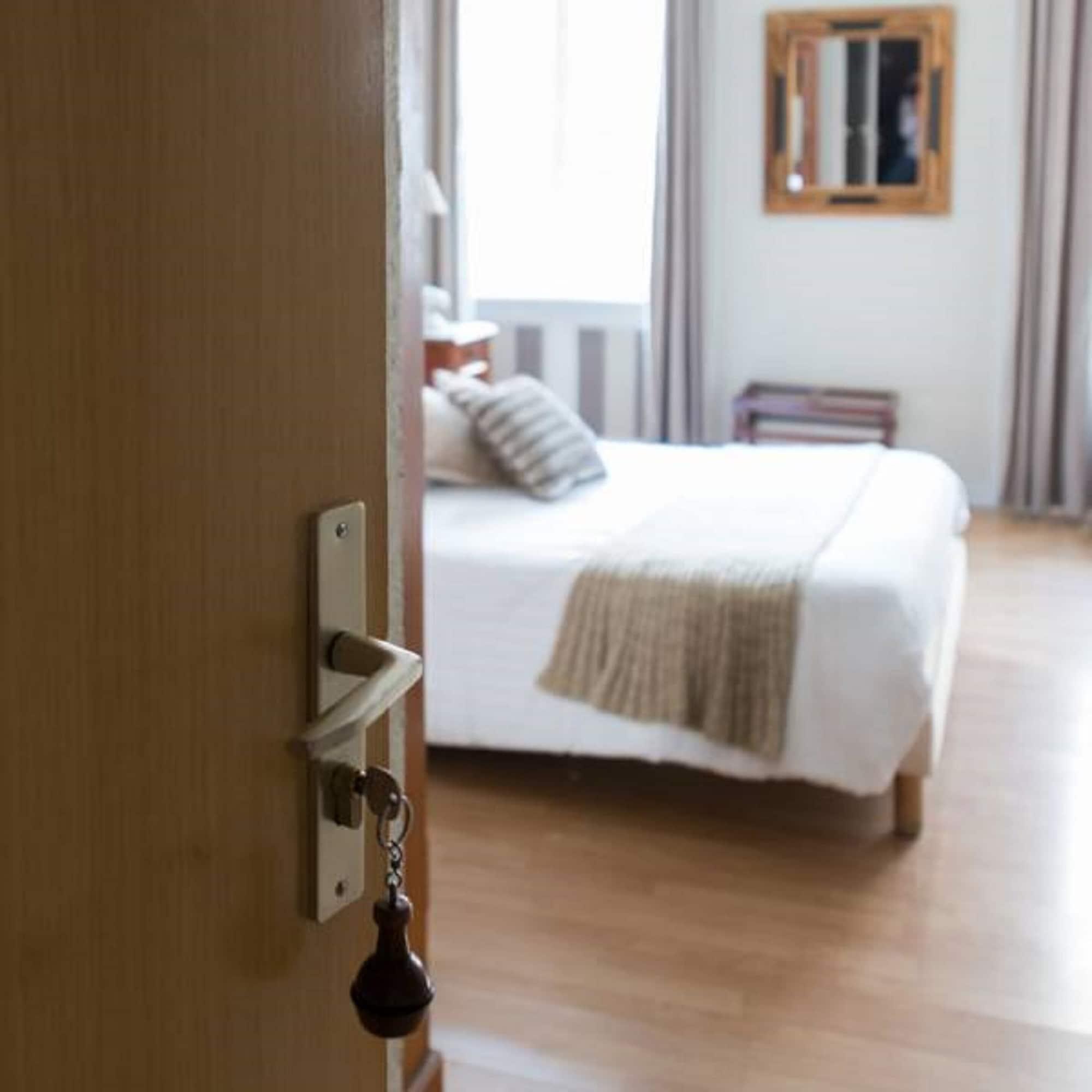 The Originals Boutique, Hotel De La Balance, Montbéliard Kültér fotó