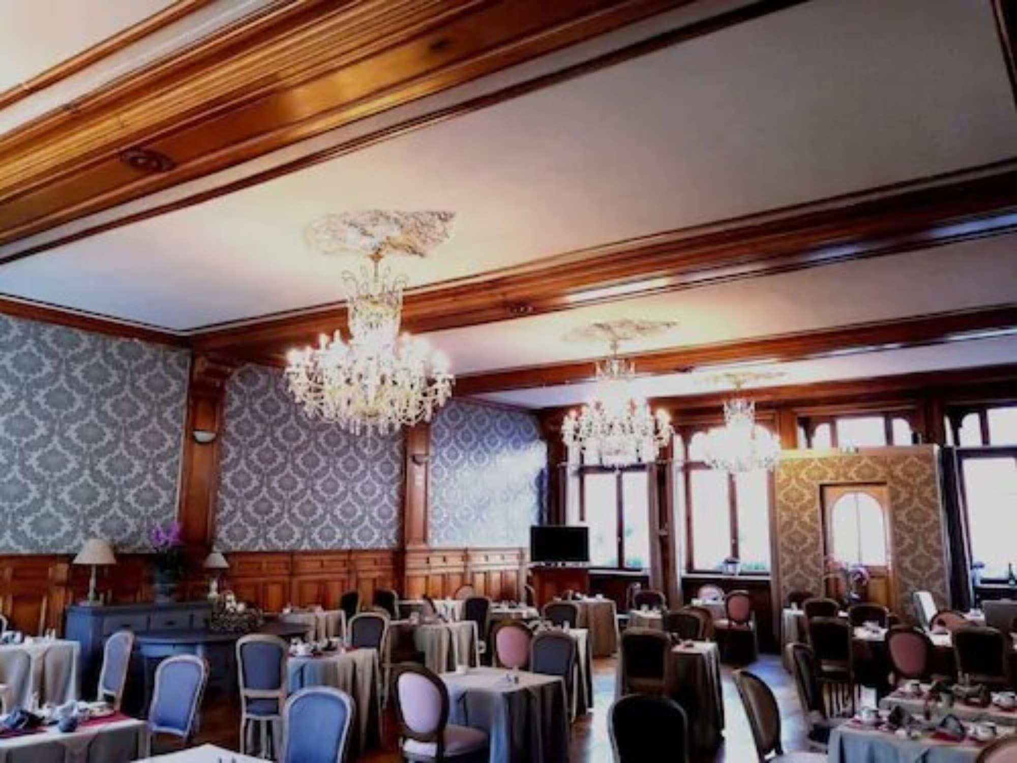 The Originals Boutique, Hotel De La Balance, Montbéliard Kültér fotó