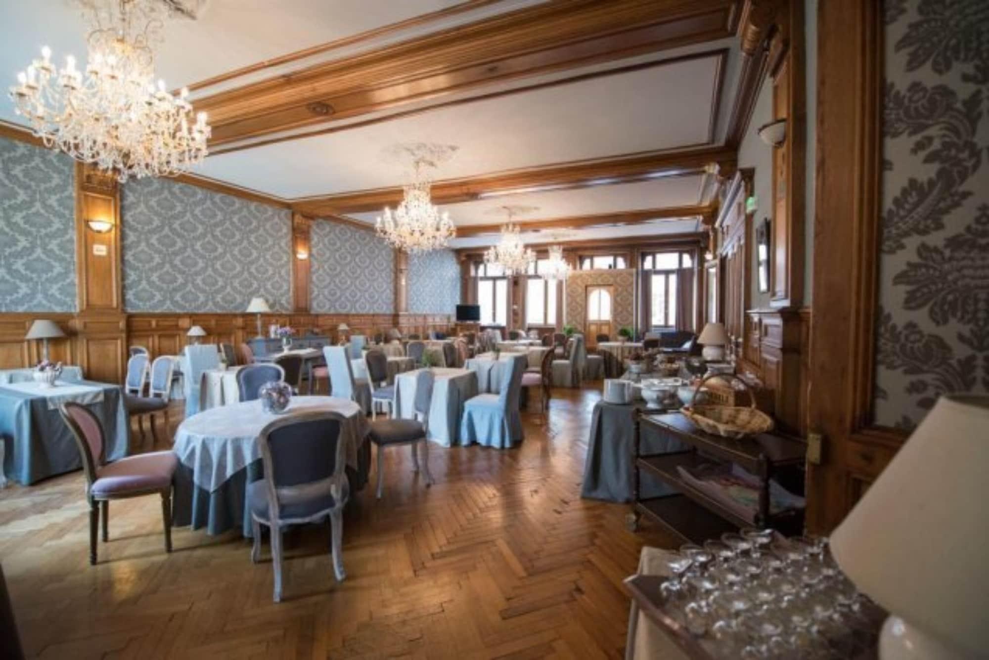 The Originals Boutique, Hotel De La Balance, Montbéliard Kültér fotó