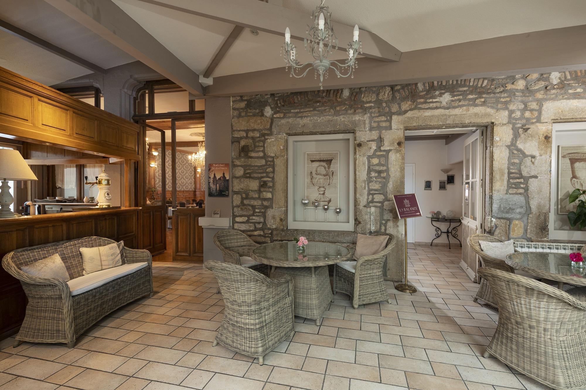The Originals Boutique, Hotel De La Balance, Montbéliard Kültér fotó