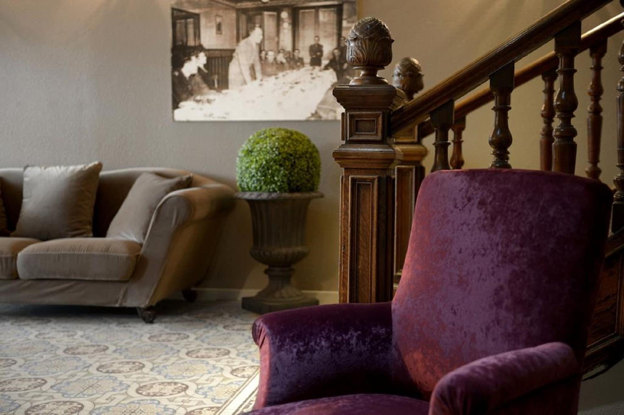 The Originals Boutique, Hotel De La Balance, Montbéliard Kültér fotó