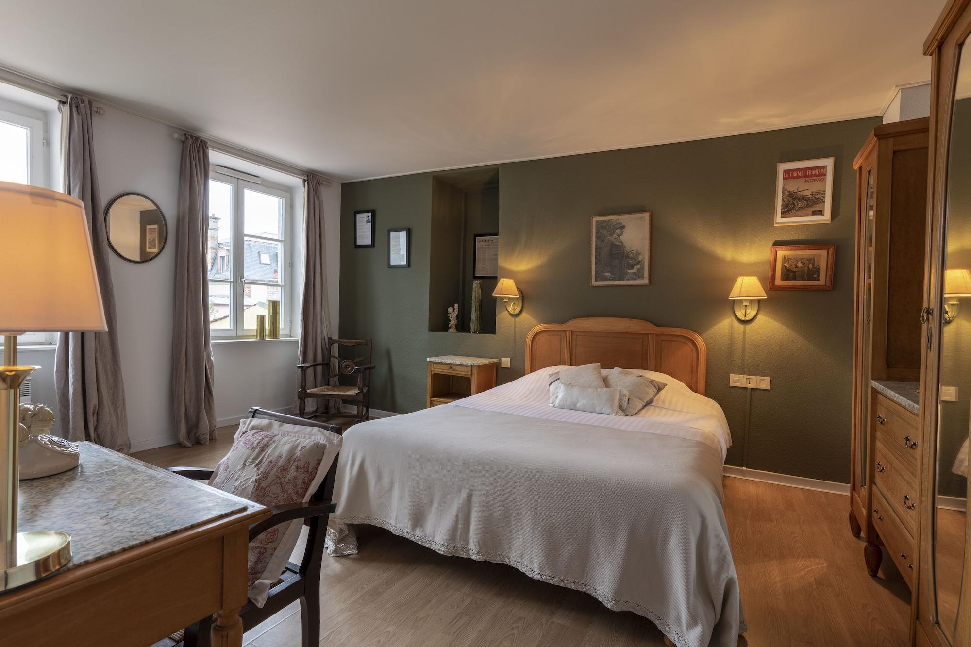 The Originals Boutique, Hotel De La Balance, Montbéliard Kültér fotó