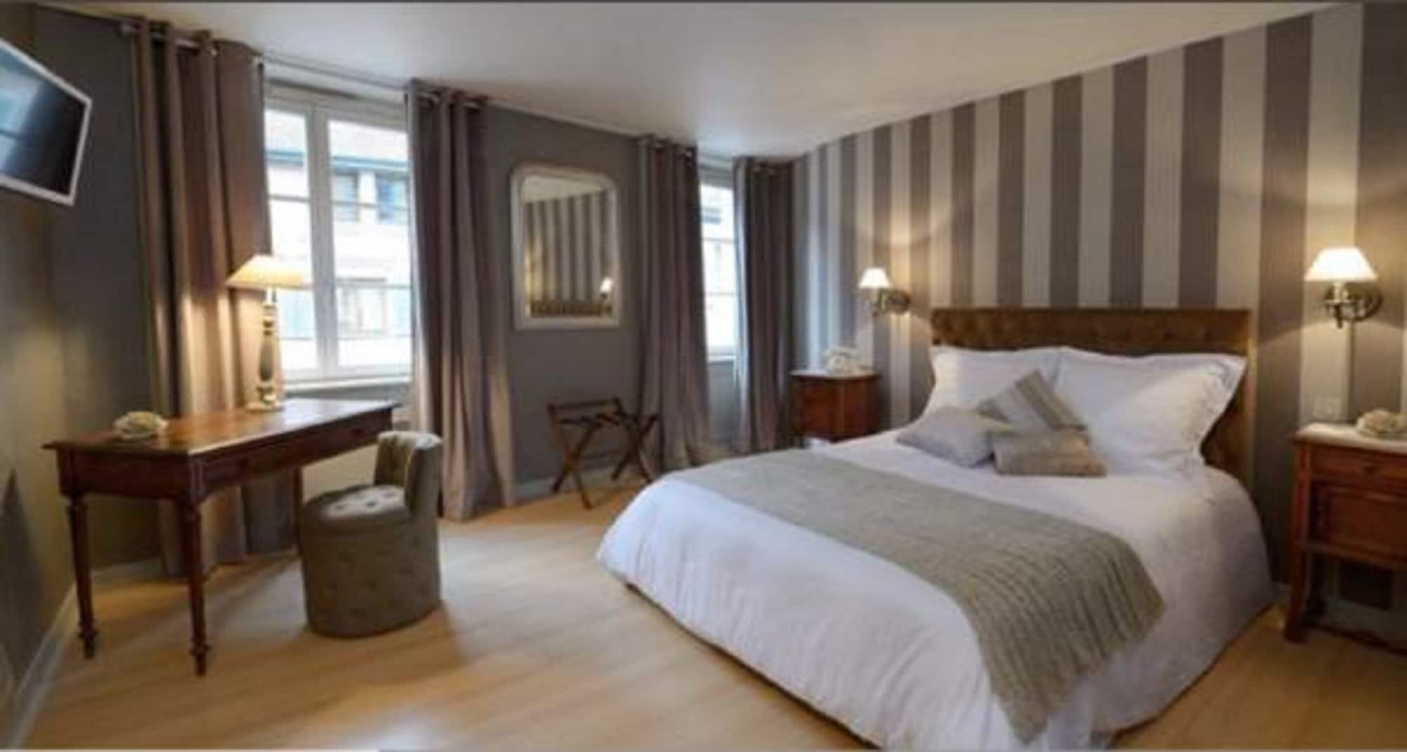 The Originals Boutique, Hotel De La Balance, Montbéliard Kültér fotó