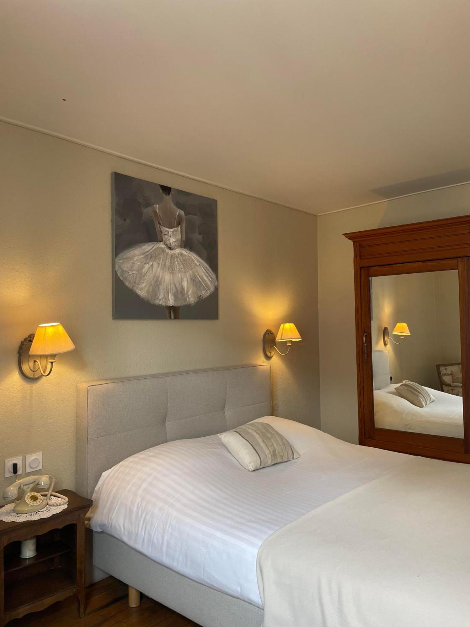 The Originals Boutique, Hotel De La Balance, Montbéliard Kültér fotó