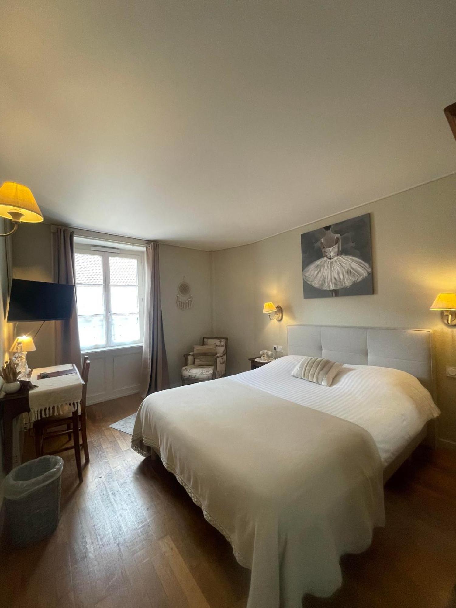 The Originals Boutique, Hotel De La Balance, Montbéliard Kültér fotó