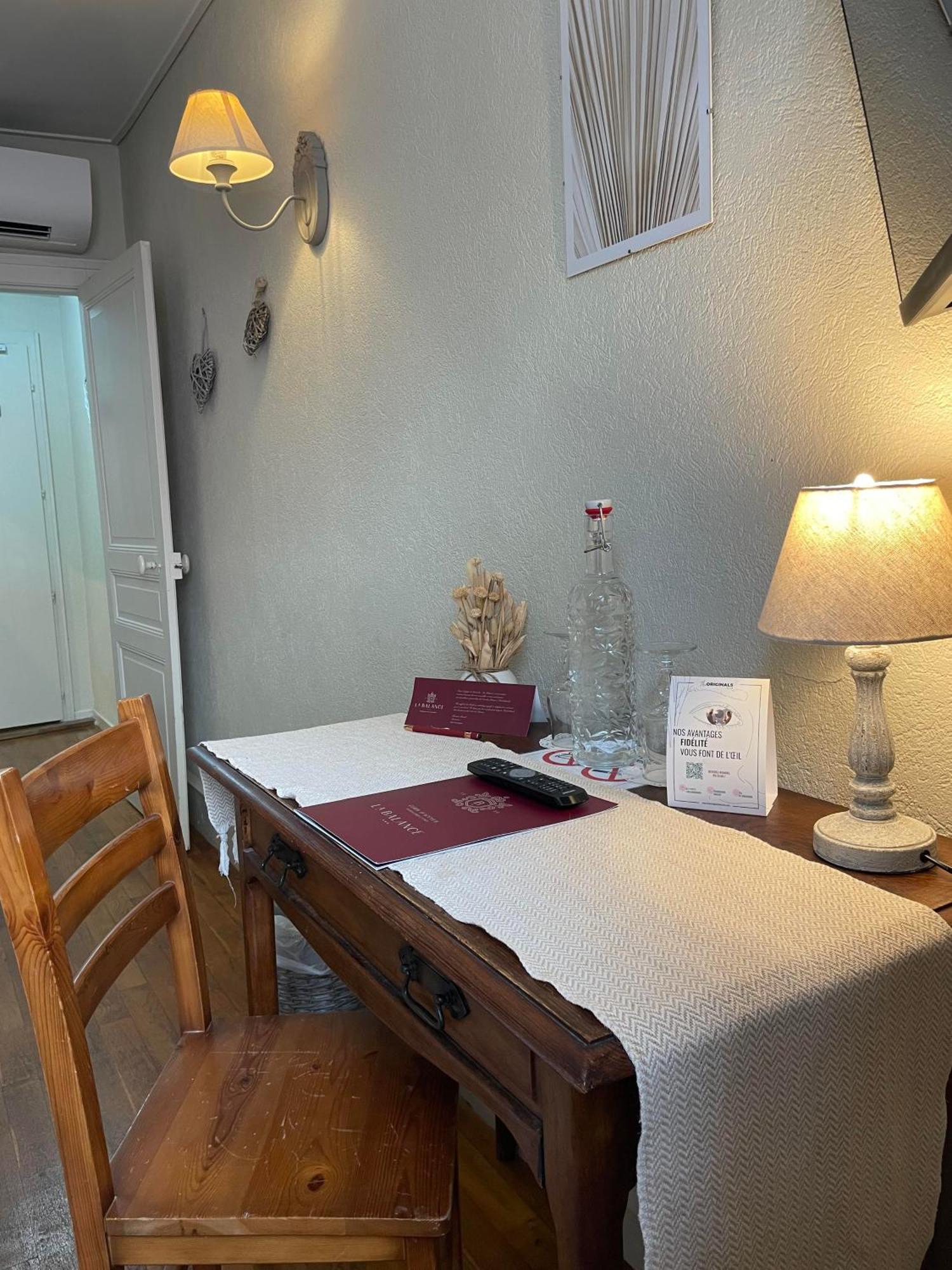 The Originals Boutique, Hotel De La Balance, Montbéliard Kültér fotó